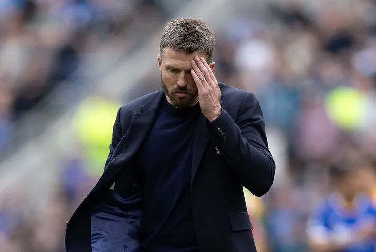 Michael Carrick Masih Pimpin Manchester United Lawan Chelsea Meski Posisi Goyah